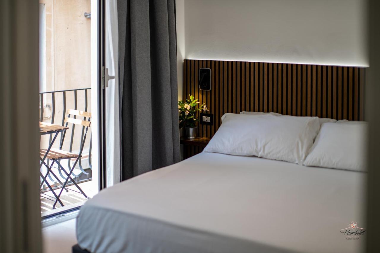Humboldt Luxury Rooms ตาออร์มินา ภายนอก รูปภาพ