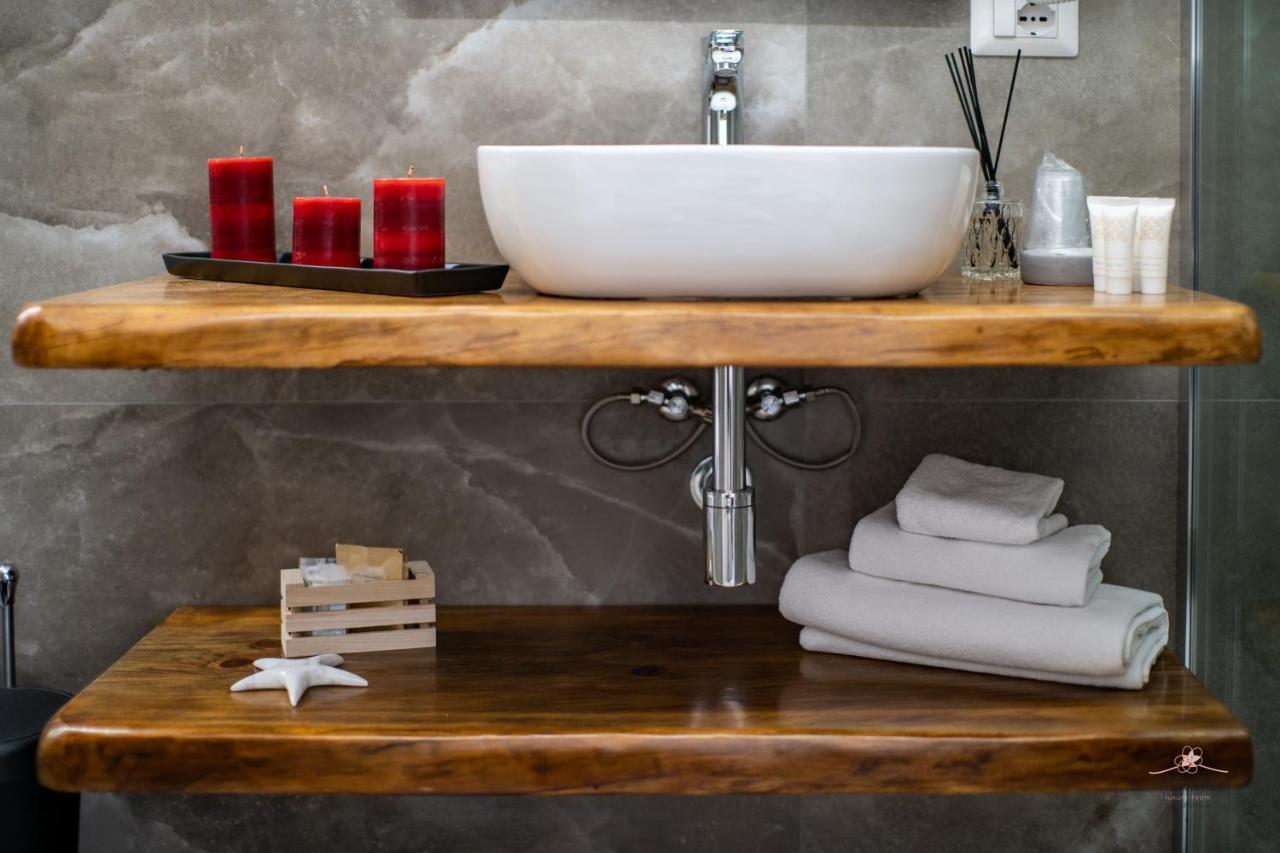 Humboldt Luxury Rooms ตาออร์มินา ภายนอก รูปภาพ